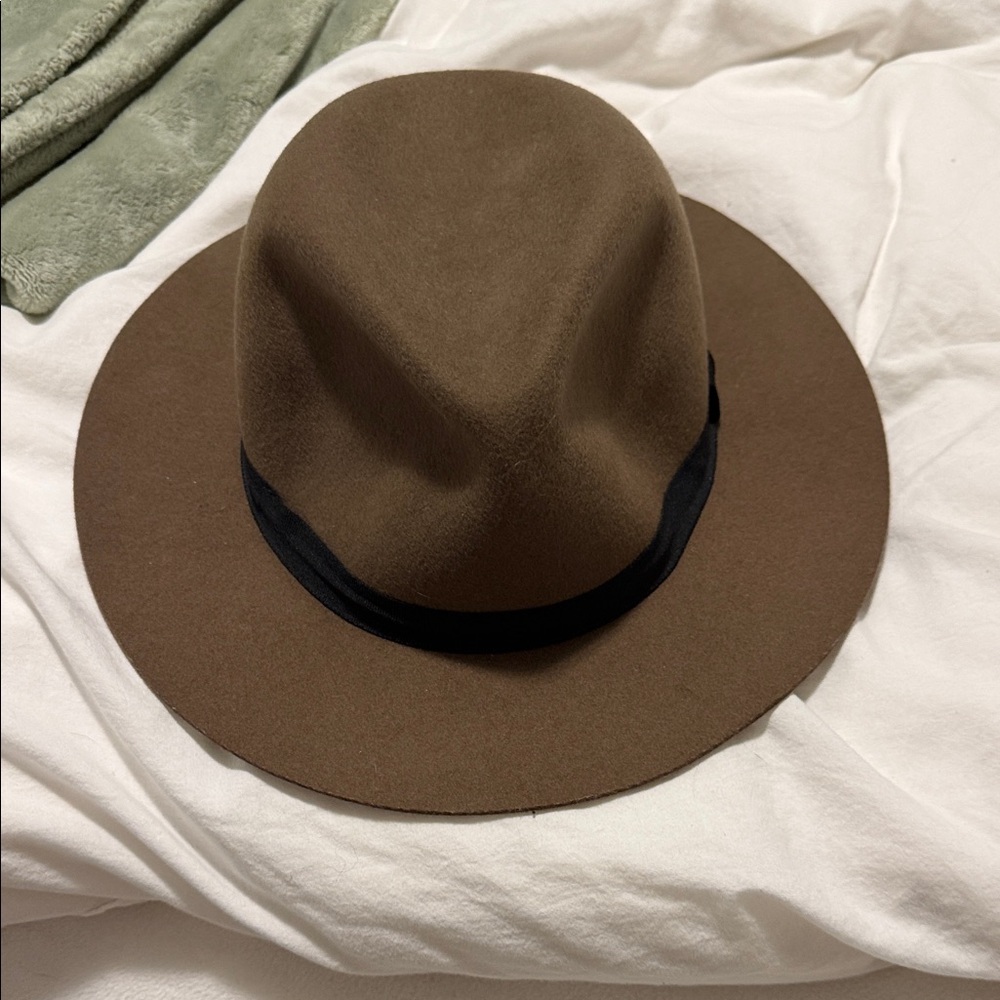 H&M Tan Hat with Black Band